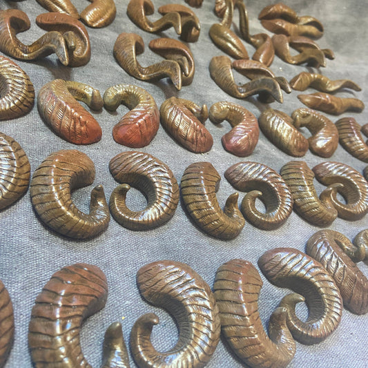 HORN BARRETTES- NATURAL BROWNS